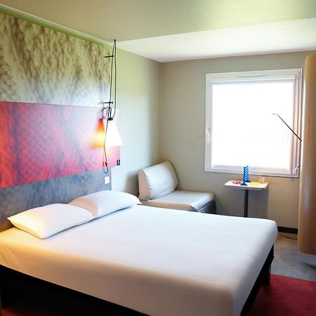 Ibis Caen Porte De Bretagne Bretteville-sur-Odon Eksteriør billede