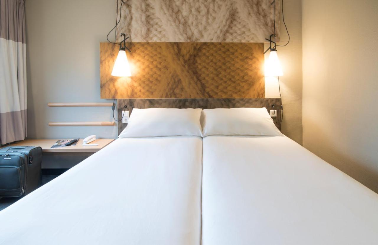 Ibis Caen Porte De Bretagne Bretteville-sur-Odon Eksteriør billede