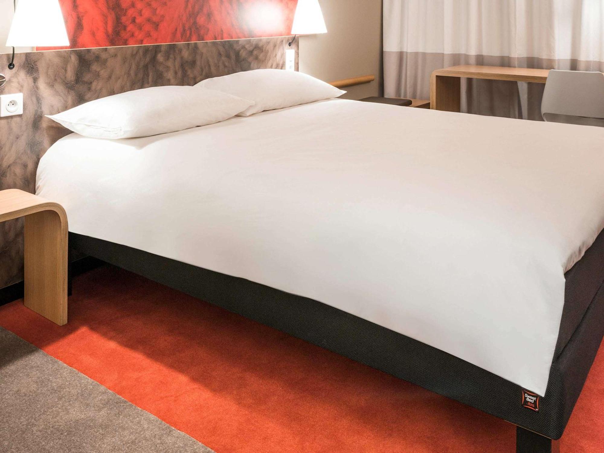 Ibis Caen Porte De Bretagne Bretteville-sur-Odon Eksteriør billede