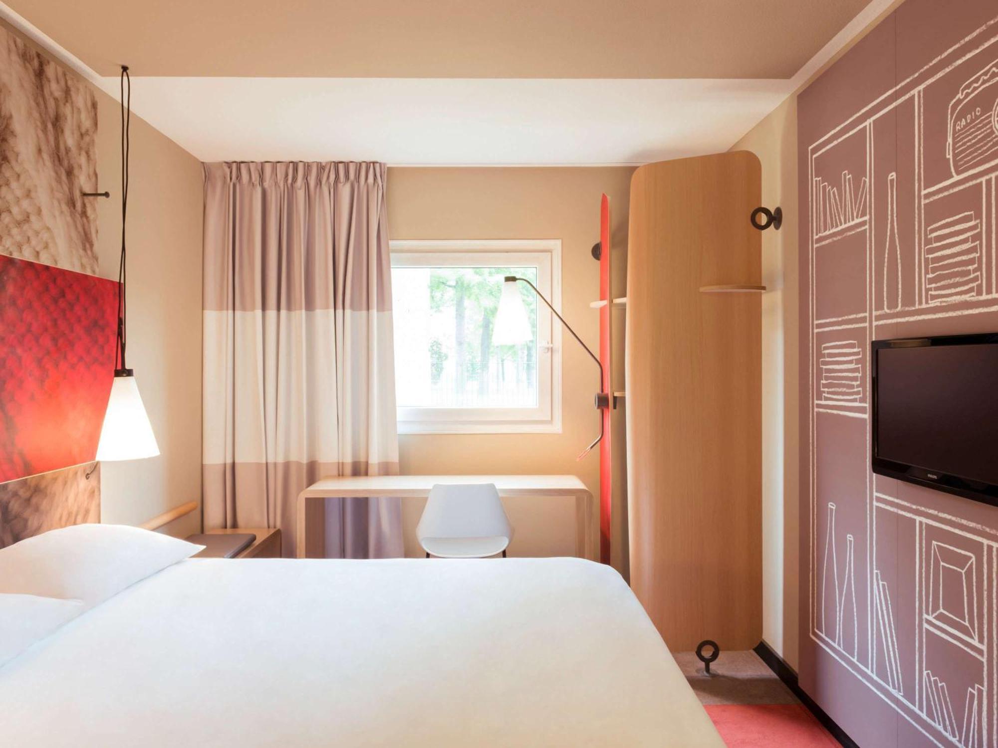 Ibis Caen Porte De Bretagne Bretteville-sur-Odon Eksteriør billede