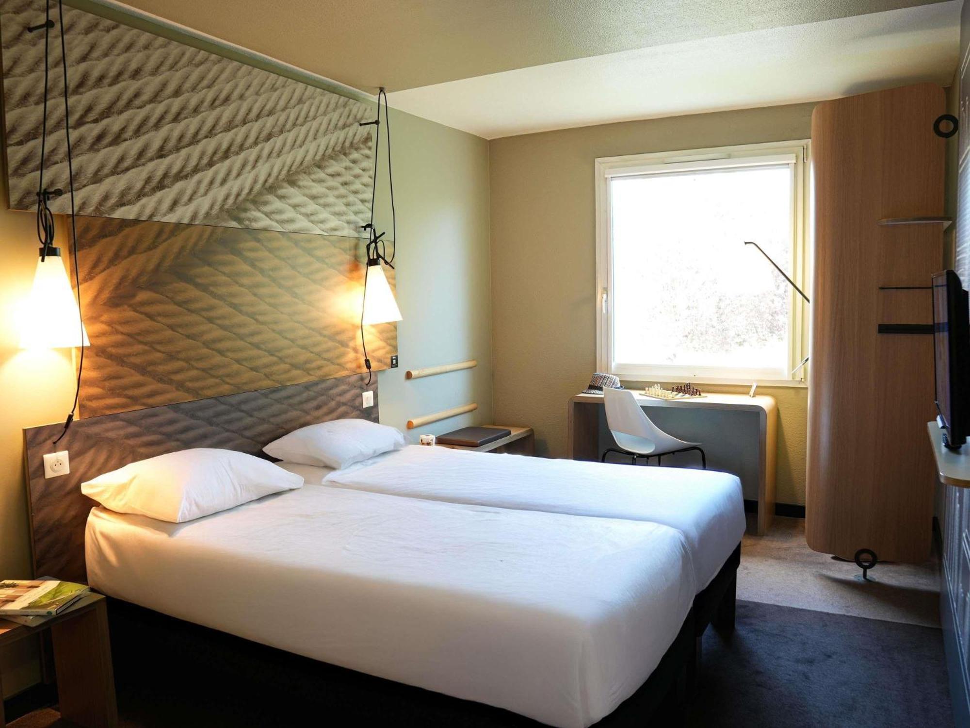 Ibis Caen Porte De Bretagne Bretteville-sur-Odon Eksteriør billede